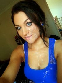 Close-up wet hot cunt