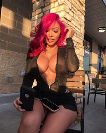 This young bimbo won't