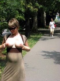 Amateur nude hot chick